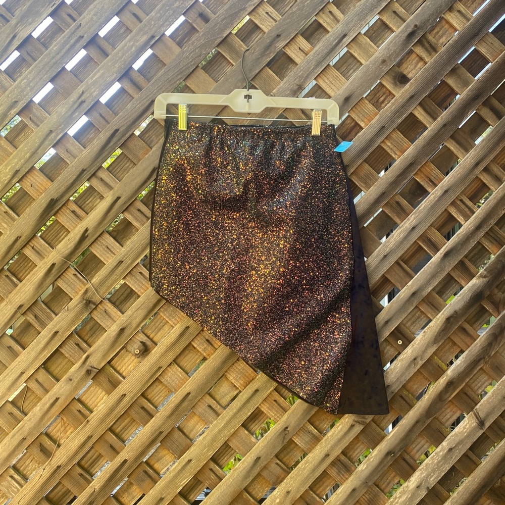 Asymmetrical encrusted glitter skirt, zipper side